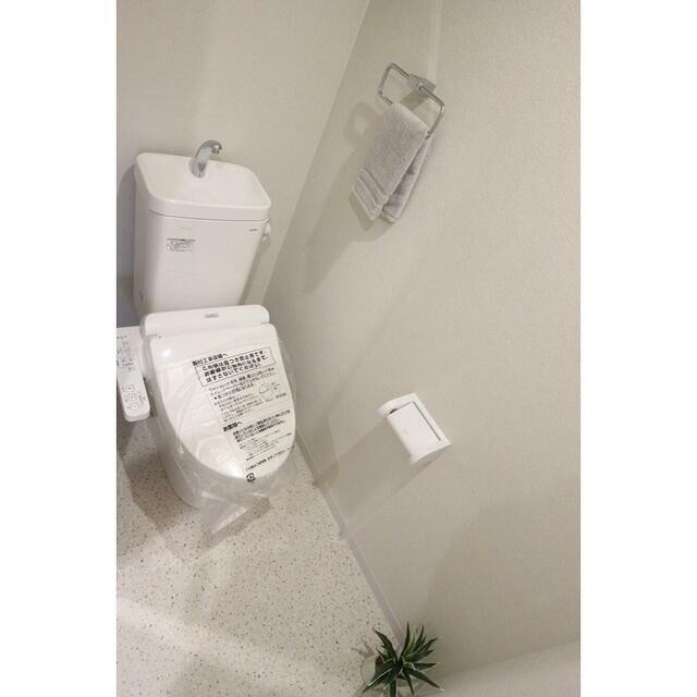 温水洗浄暖房便座★※写真は別部屋。現況優先。(内装)