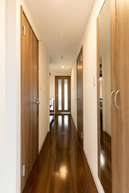 ※写真は同タイプ住戸です。(玄関)