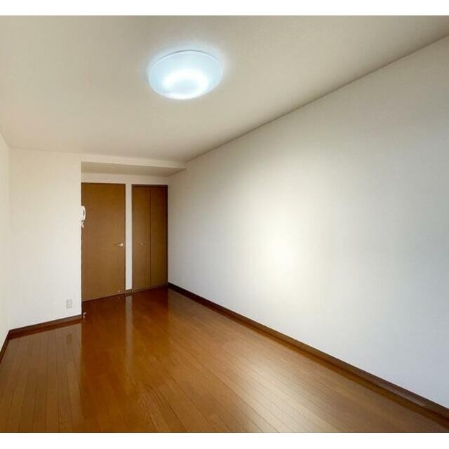 別部屋同間取(居間)