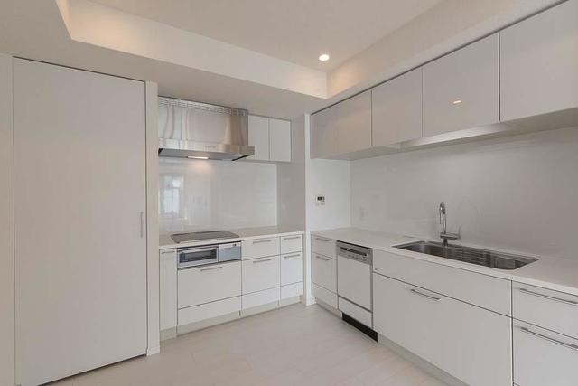 ※写真は同タイプ住戸です。(キッチン)