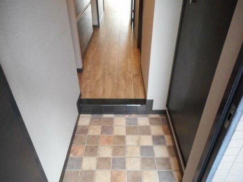 ※同仕様写真含む(玄関)