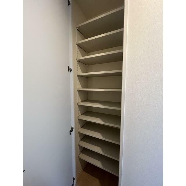 シューズボックス