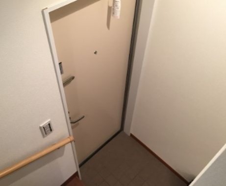 (玄関)