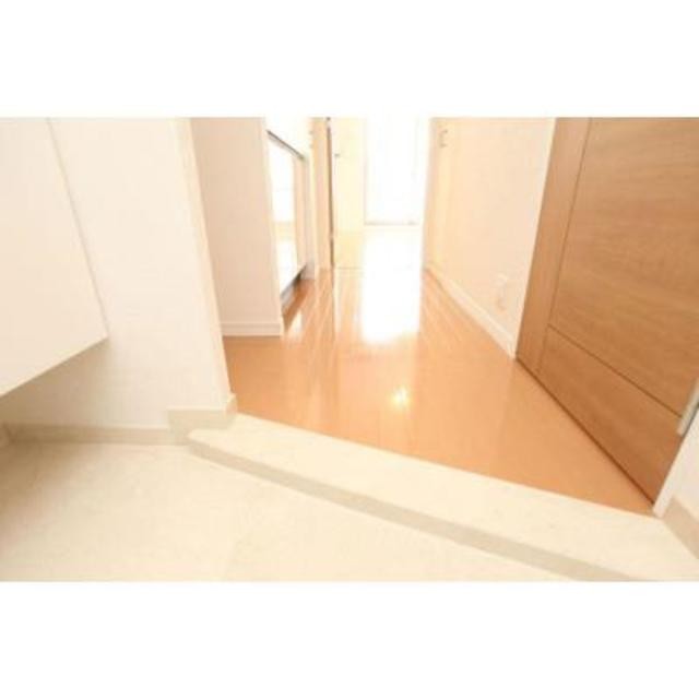 ※写真は同タイプ住戸です。(玄関)