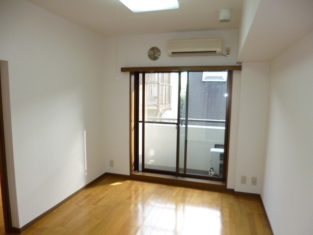 ※同仕様写真含む(居間)