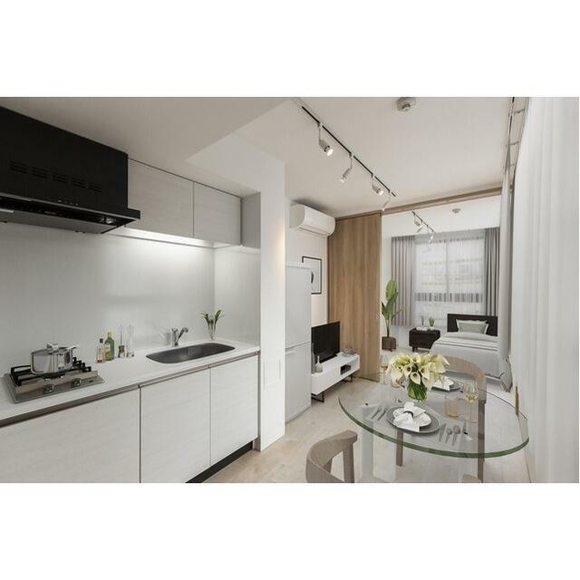 『家具・調度品等はCG加工です。実際の賃貸住居には含まれません』(居間)