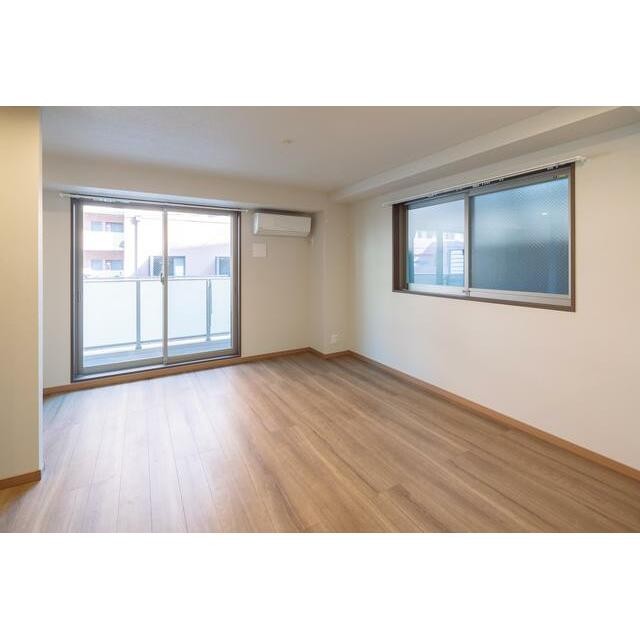 ※写真は同タイプ住戸です。(居間)