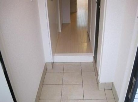 ※同仕様住戸を含む。(玄関)