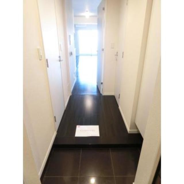 ※写真は同タイプ住戸です。(玄関)