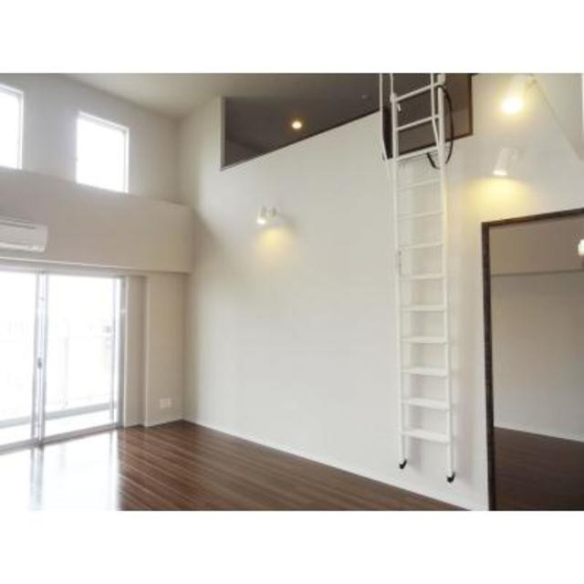 ※写真は同タイプ住戸です。(居間)