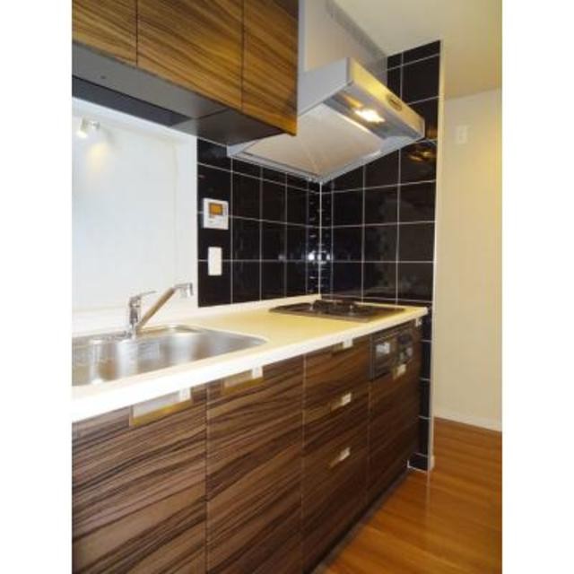 ※写真は同タイプ住戸です。(キッチン)