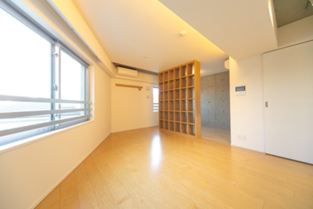 ※写真は同タイプ住戸です。(居間)