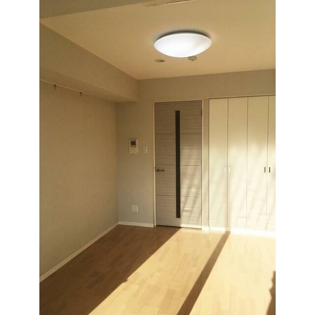 ※類似物件反転(居間)