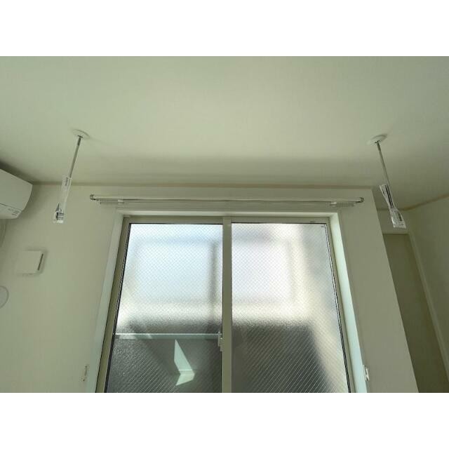 雨の日も安心、室内物干し付き！