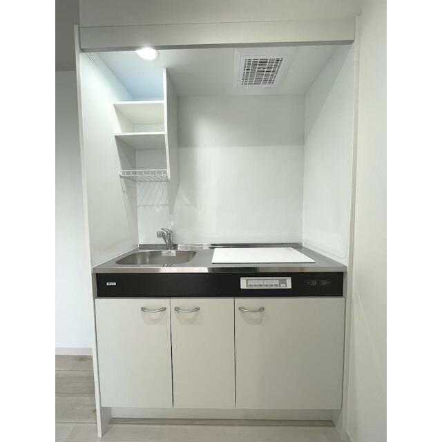 2口IHコンロ。一人暮らしに丁度いいサイズ、お手入れ楽々のIHキッチンです！(キッチン)