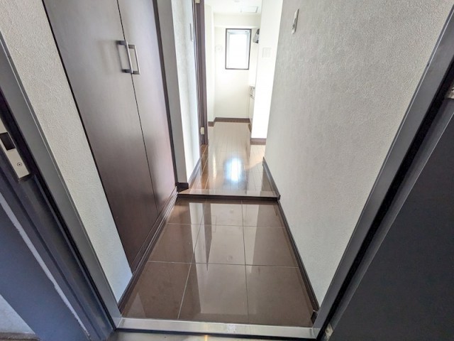 ※同仕様写真含む(玄関)