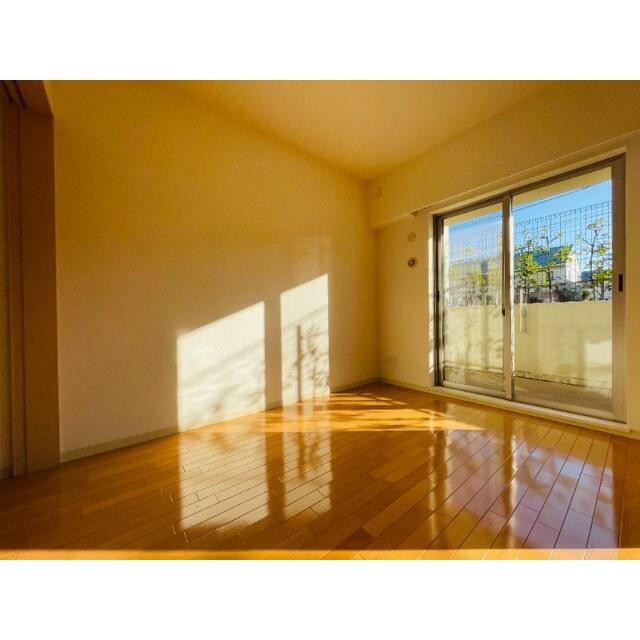 南向きの明るいお部屋♪(居間)