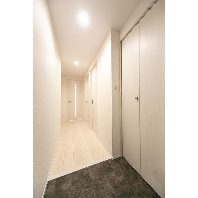 ※同仕様写真含む(玄関)