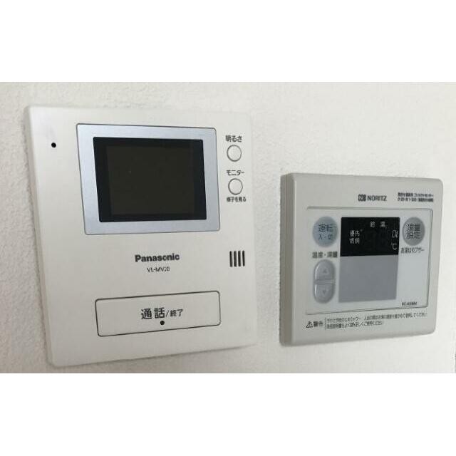 インターホンはモニター付きで安心です！