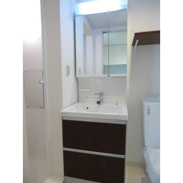 独立洗面台で身支度が快適に♪(内装)