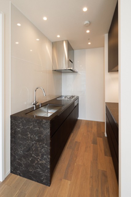 ※写真は同タイプ住戸です。(キッチン)