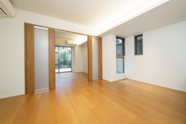 ※写真は同タイプ住戸です。(居間)