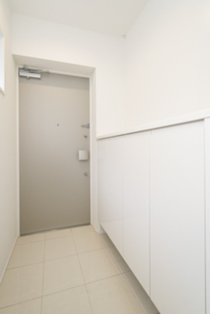 ※写真は同タイプ住戸です。(玄関)