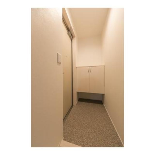 ※写真は同タイプ住戸です。(玄関)