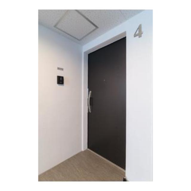 ※写真は同タイプ住戸です。(玄関)