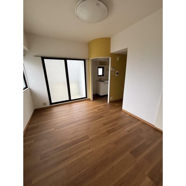 洋室8．5帖フローリング(居間)