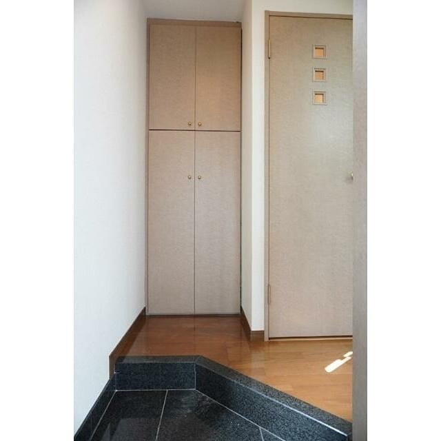 ※同仕様写真(玄関)