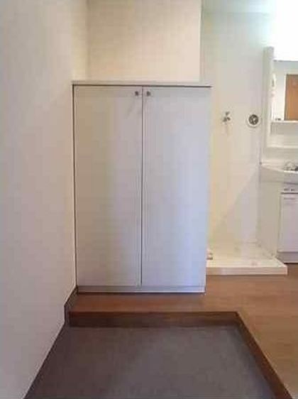 ※同仕様写真含む(玄関)