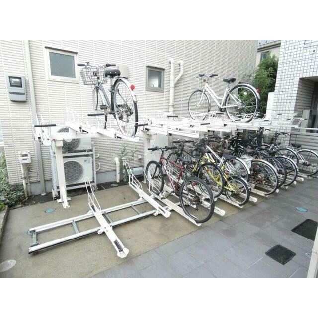 駐輪場 各世帯1台 場所指定あり