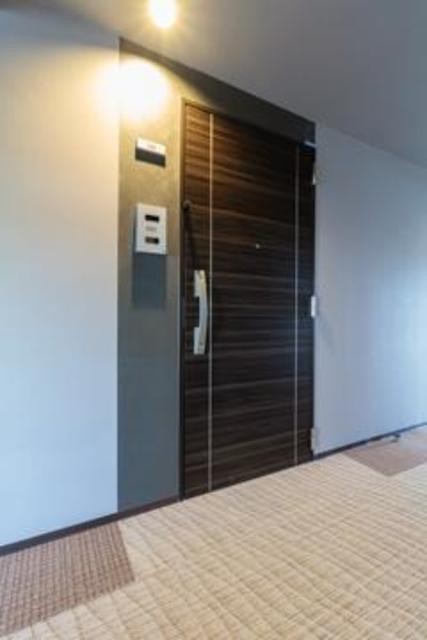 ※写真は同タイプ住戸です。(玄関)