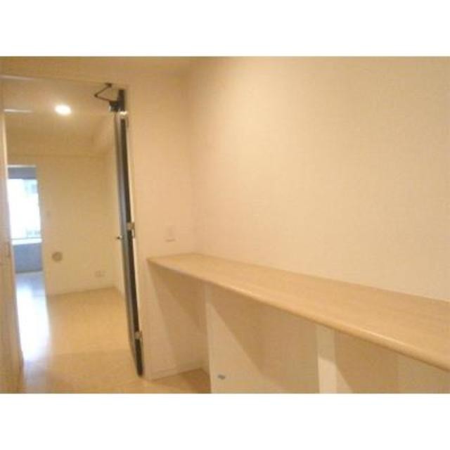 ※写真は同タイプ住戸です。(玄関)