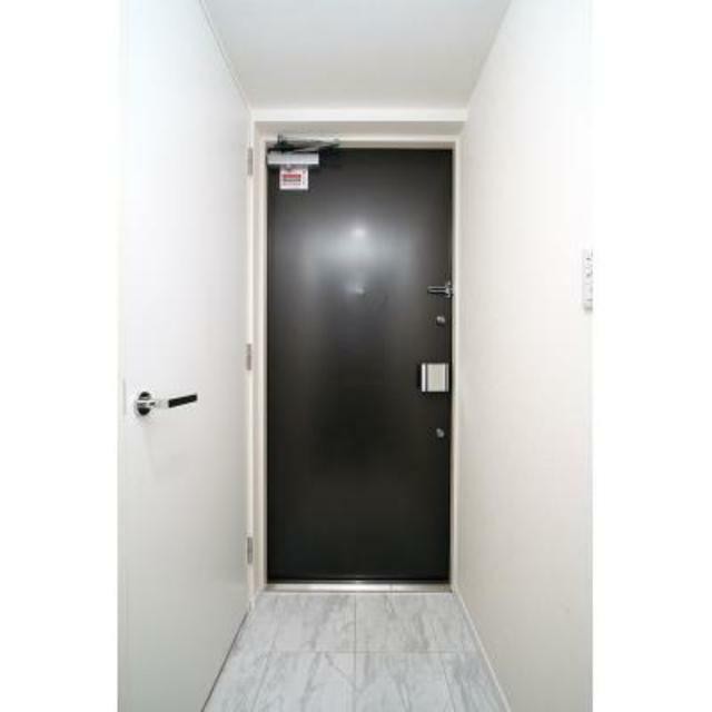 ※同仕様写真含む(玄関)