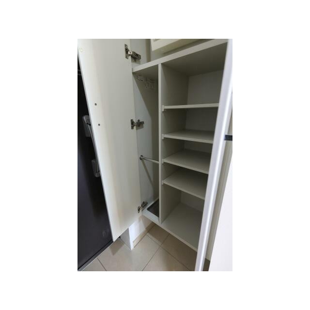 シューズボックス