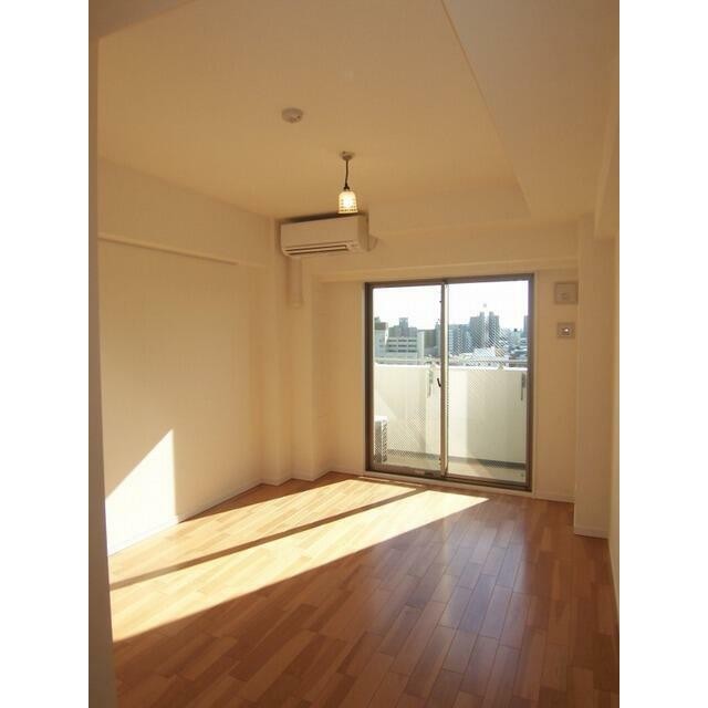 Cタイプ2011年1月撮影 同タイプ1003号室の写真です。(居間)