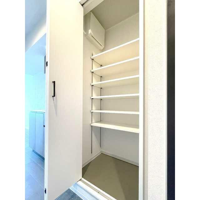 シューズボックス