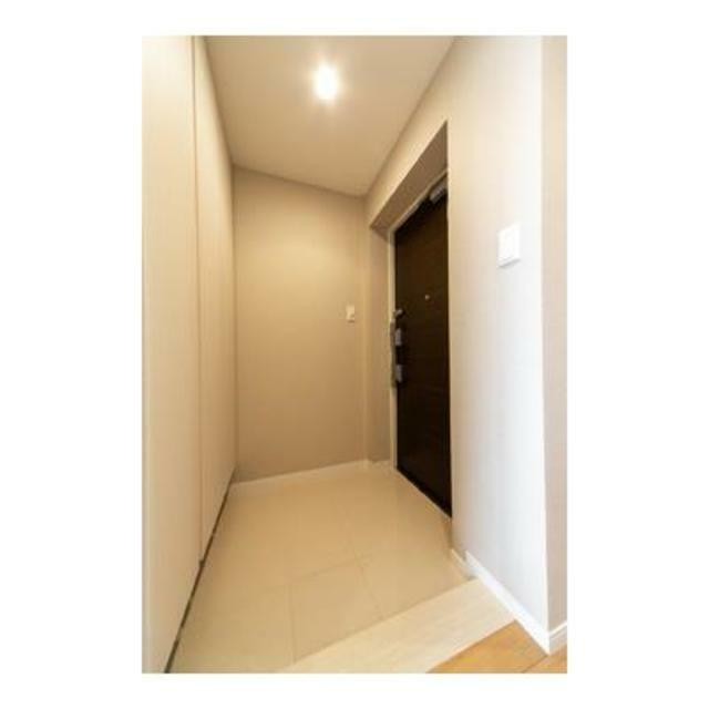 ※写真は同タイプ住戸です。(玄関)