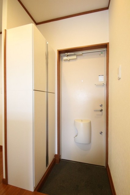 ※同仕様写真含む(玄関)