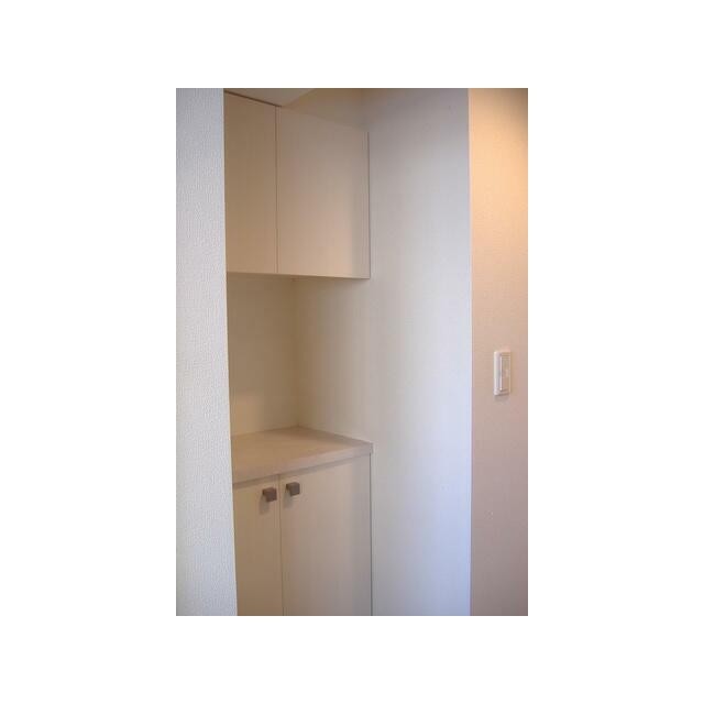 玄関も綺麗に片付くシューズBOXつき