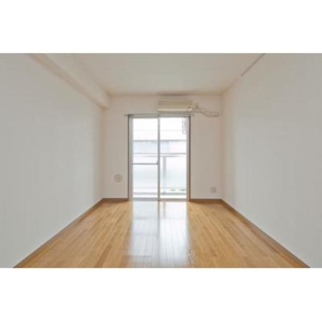 ※写真は同タイプ住戸です。(居間)