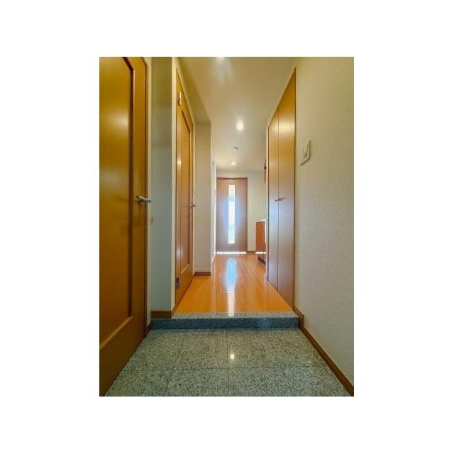 ※同仕様写真含む(玄関)