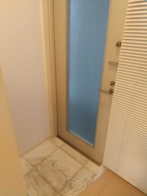 ※同仕様写真含む(玄関)