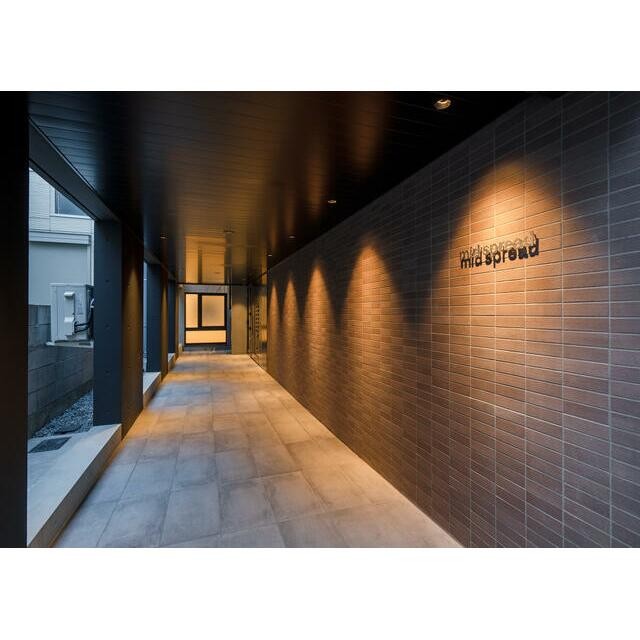 まるでホテルのようなオシャレなエントランスです。(その他建物画像)