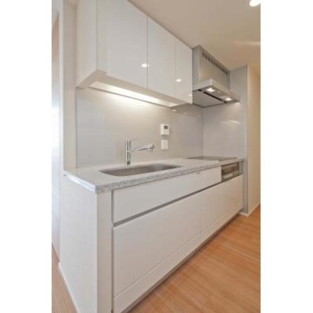 ※写真は同タイプ住戸です。(キッチン)