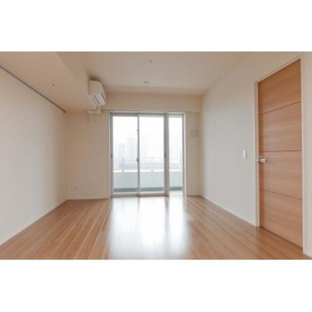 ※写真は同タイプ住戸です。(居間)