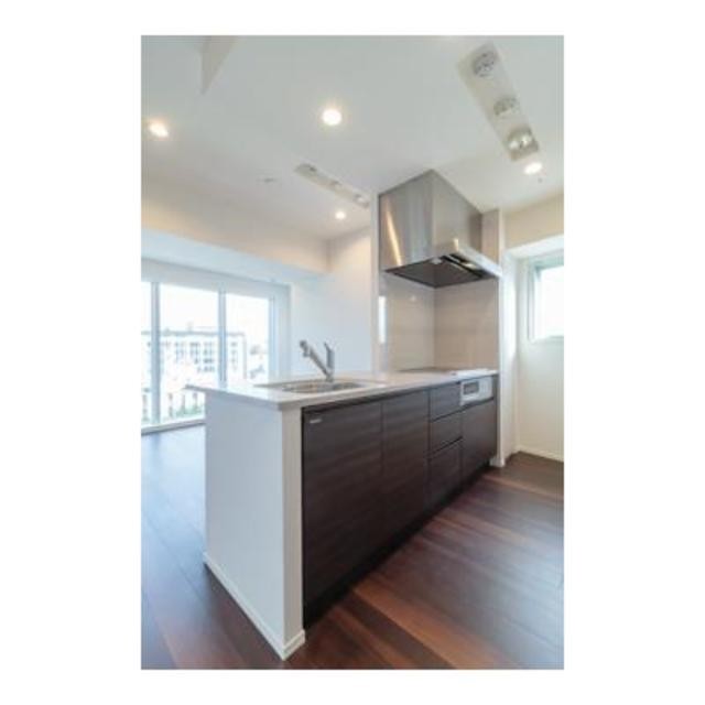 ※写真は同タイプ住戸です。(キッチン)