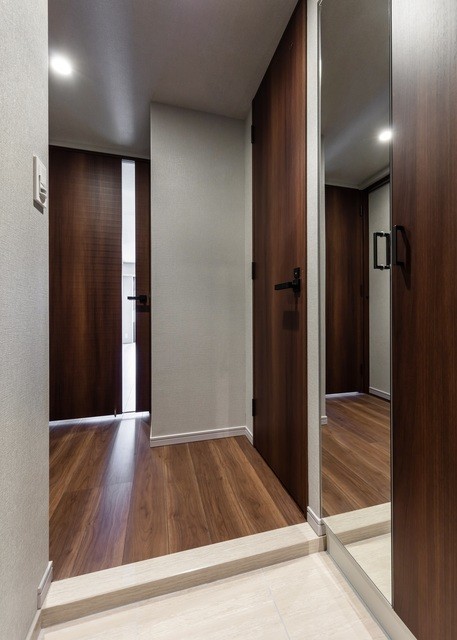 ※写真は同タイプ住戸です。(玄関)